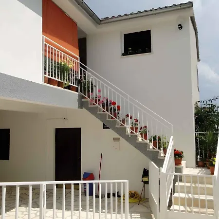 Apartment In - Sibenik Riviera 36430 Primošten