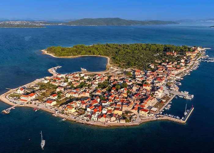 In - Sibenik Riviera 36430 *